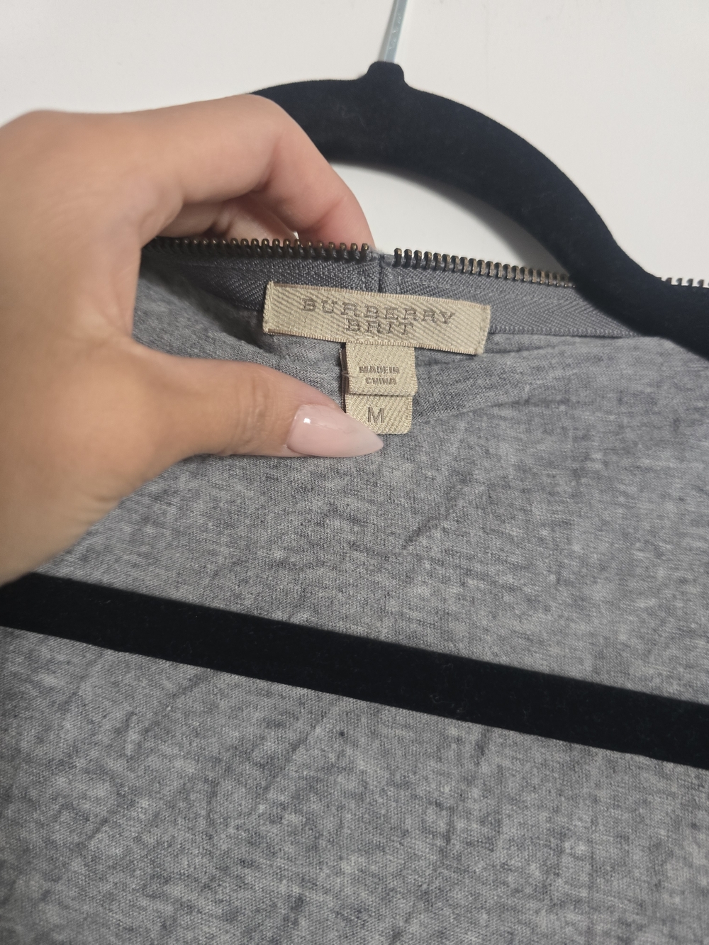 Burberry Light Gray Zip-Back Sweater - Picture 4 of 5